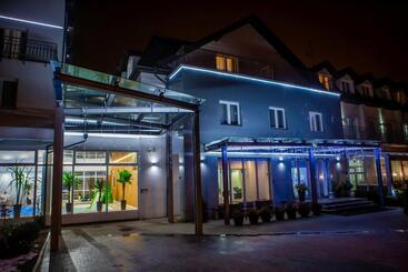 هتل Jantar Wellness & Spa