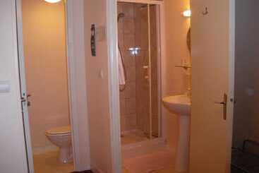 هتل Logis   Hôtel Et Restaurant Le Sof