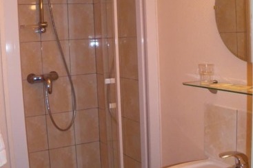 هتل Logis   Hôtel Et Restaurant Le Sof