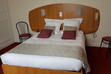 هتل Logis   Hôtel Et Restaurant Le Sof