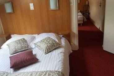 هتل Logis   Hôtel Et Restaurant Le Sof