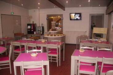 هتل The Originals Access, Hôtel Arum, Remiremont