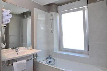 هتل The Originals Access, Hôtel Arum, Remiremont