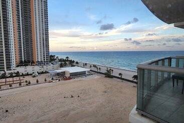 Marenas Beach Resort