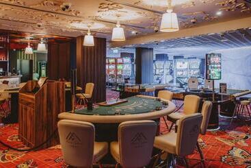 هتل Maritim Marina Bay Resort & Casino