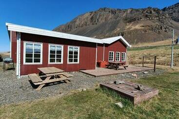 پانسیون Hvammur 2 Guesthouse Red House