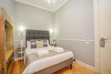 تختخواب و صبحانه B In B Lisbon Downtown Suites