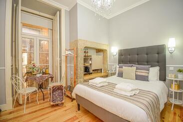 تختخواب و صبحانه B In B Lisbon Downtown Suites