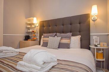 تختخواب و صبحانه B In B Lisbon Downtown Suites