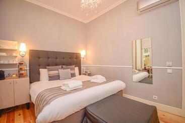 تختخواب و صبحانه B In B Lisbon Downtown Suites