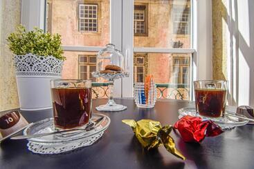 تختخواب و صبحانه B In B Lisbon Downtown Suites