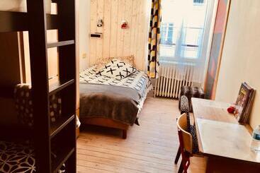 تختخواب و صبحانه Chambres D Hôtes Le 42