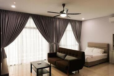 هتل Molek Regency Taman Molek