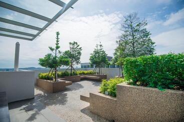 هتل Molek Regency Taman Molek