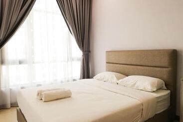 هتل Molek Regency Taman Molek