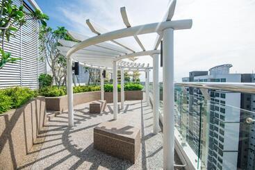 هتل Molek Regency Taman Molek