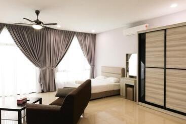 هتل Molek Regency Taman Molek