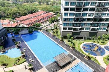 هتل Molek Regency Taman Molek