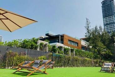 هتل Veranda Residence Pattaya By Sea