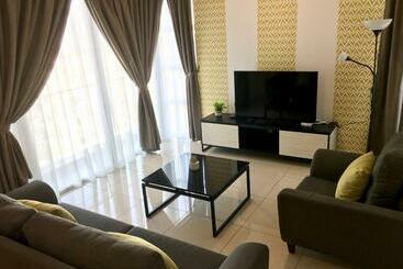 پانسیون Pinnacle Tower Apartment Stay By Feel Suites