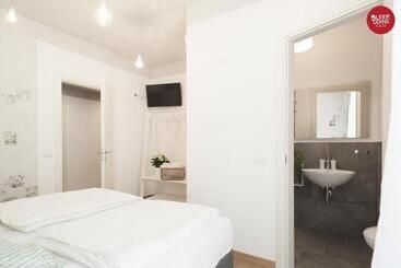 پانسیون Sleep In Udine
