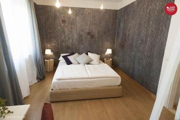 پانسیون Sleep In Udine