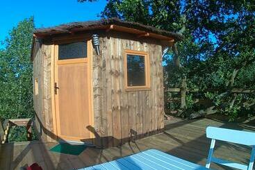 ベッドアンドブレックファースト Cabane Perchée Dans La Prairie De L Ancien Moulin