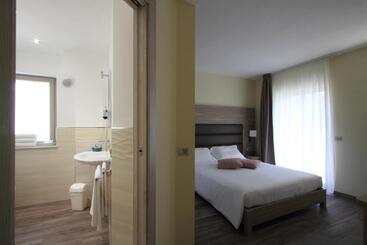 تختخواب و صبحانه Il Viottolo Rooms And Breakfast