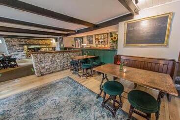 تختخواب و صبحانه The Prince Of Waterloo   Boutique Guest Rooms