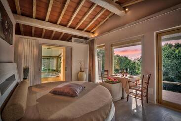 هتل Agriturismo Valle Del Marta