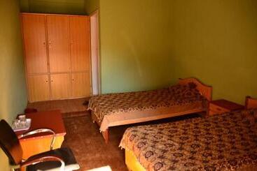 هتل Capital Lodge Gilgit