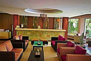 هتل Ocean Villas Apart