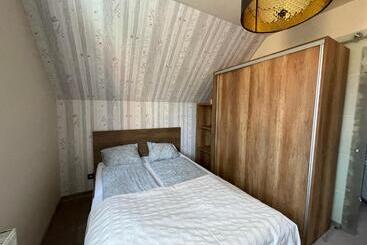 پانسیون Penthouse Privát Jakuzzival Smeraldo Villa