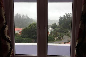 هتل Happystay Rooms And Cottages