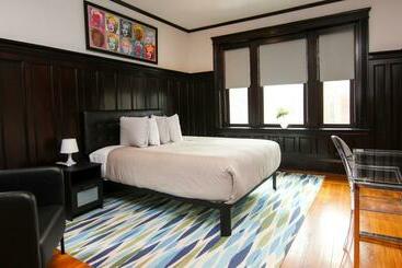 A Stylish Stay W/ A Queen Bed, Heated Floors.. #37