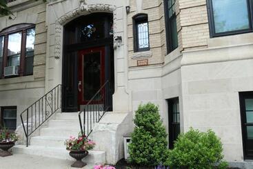 A Stylish Stay W/ A Queen Bed, Heated Floors.. #37