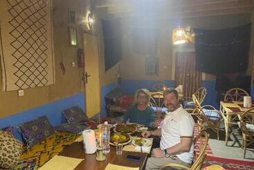 هاستل Auberge & Restaurant Agaudal