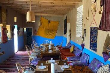 هاستل Auberge & Restaurant Agaudal