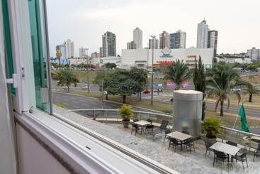 تختخواب و صبحانه Grand Park