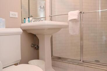 Heart Of South End, Convenient, Comfy Studio #22