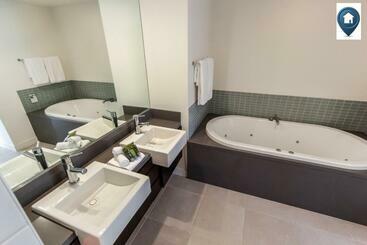 استراحتگاه Port Douglas Private Apartments In Temple