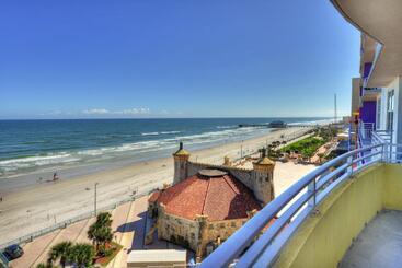 Wyndhams Ocean Walk Resort