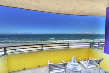 Wyndhams Ocean Walk Resort