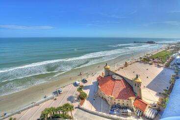 Wyndhams Ocean Walk Resort