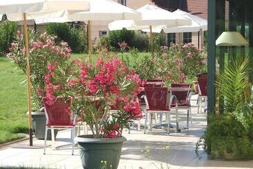 Brit Hotel Châteaudun