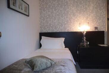 هتل Ariston & Apartments