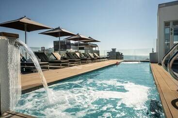 هتل Bellini Relais