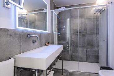 هتل Bellini Relais