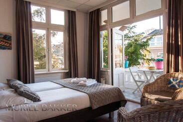 هتل Breeburg