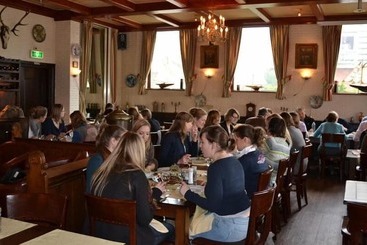فندق Cafe Restaurant Duinzicht